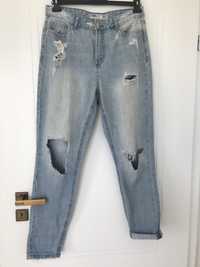 Spodnie jeans boyfriend dziury