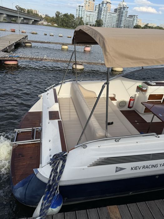 Катер Marex 270 Estremo