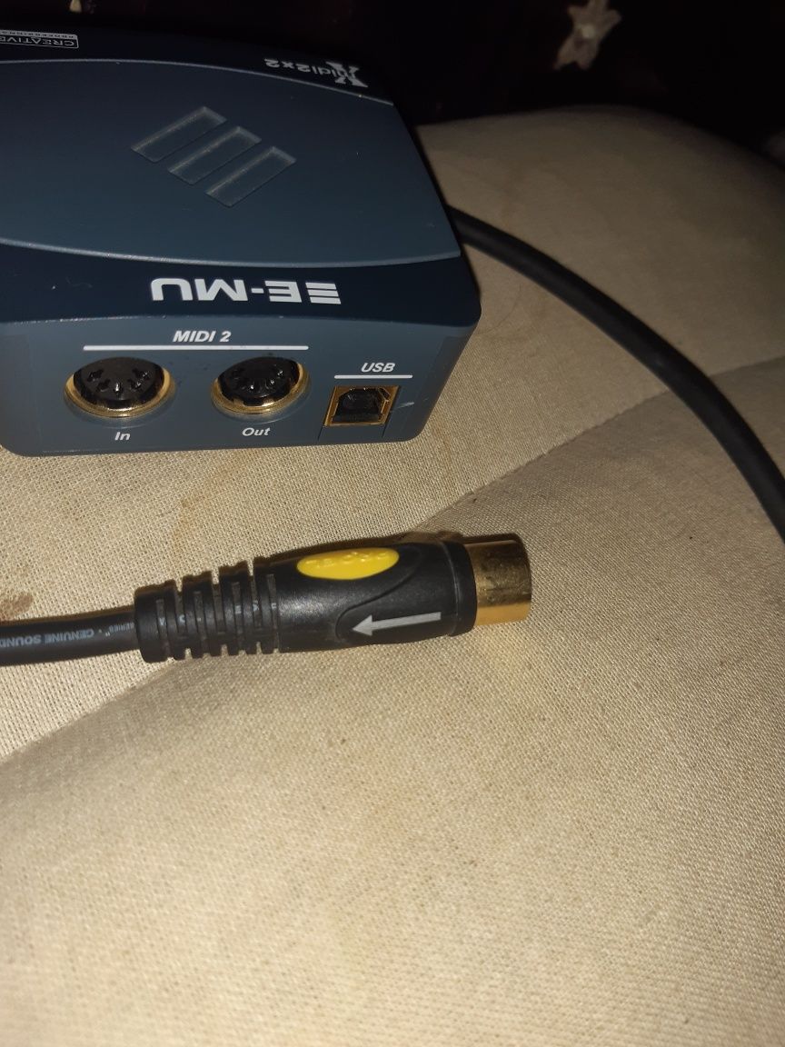 Sprzedam interfeis E-Mu Xmidi 2X2 32 Kanałowy USB MIDI Model EM8750