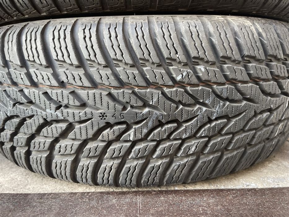 Шины 185/60 R14 Nokian б/у пара зима 6/6,5мм U7