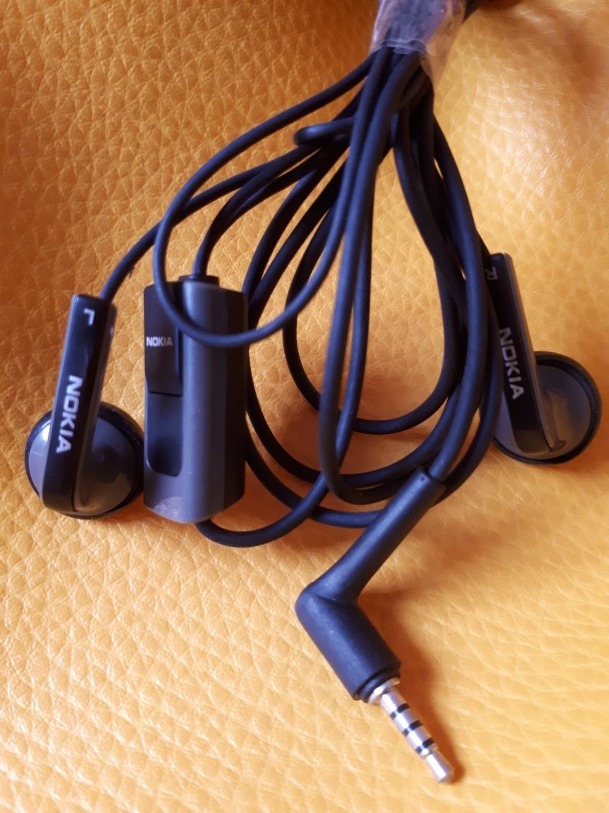 Auriculares nokia ponta fina