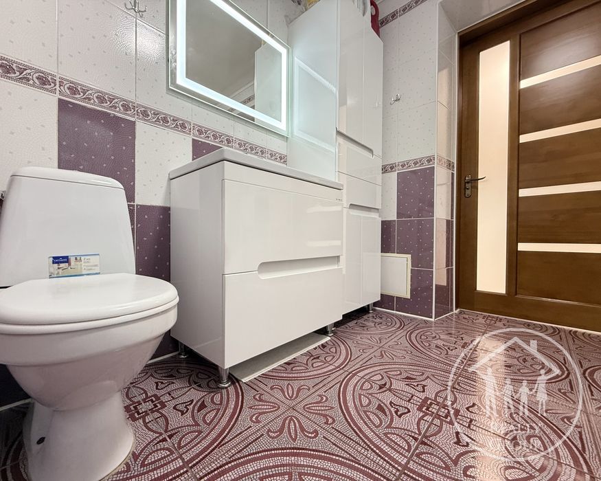 Продам будинок в ближньому центрі!Високий замок!Знесіння!