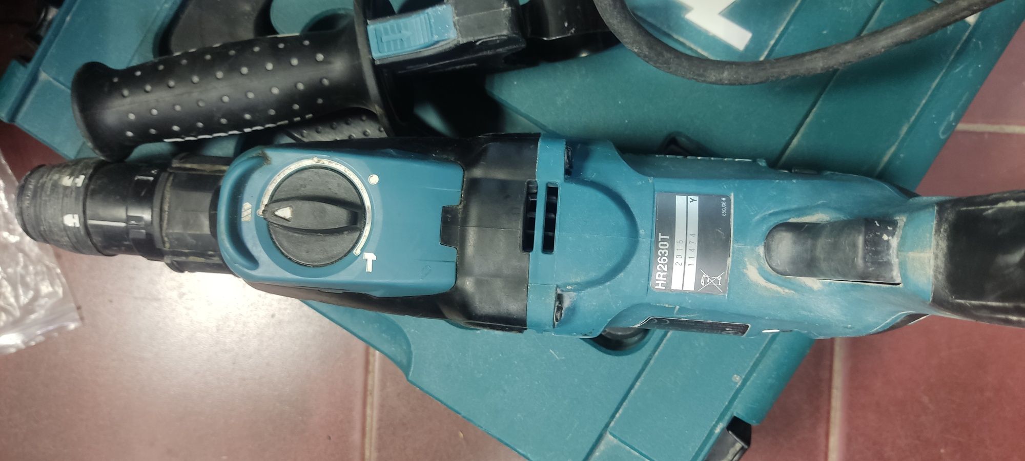 Перфоратор 800W Makita HR2630T