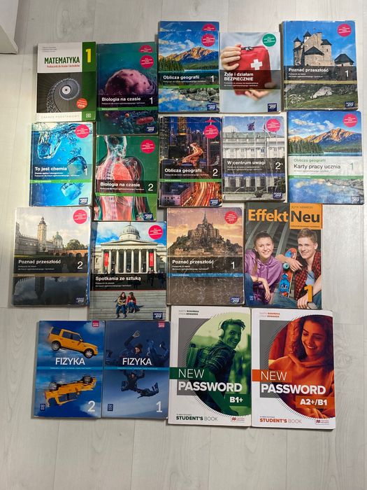 Książki do 1 i 2 klasy liceum, stan bardzo dobry
