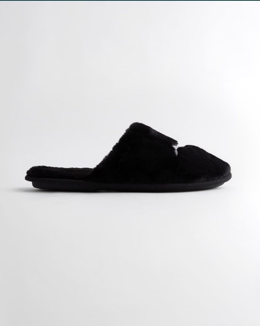 Kapcie z futrem Hollister S 41 42 by Abercrombie 41-42