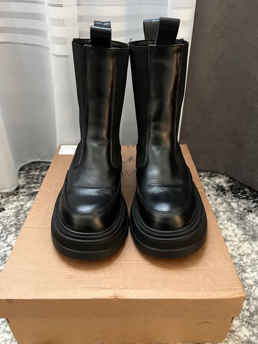 Продам трендові зимові жіночі челсі