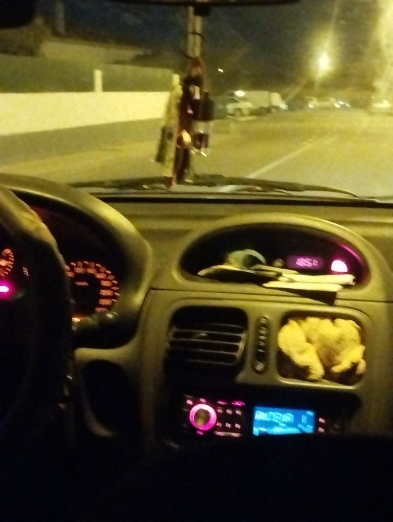 Vendo Reno Clio ano 2000