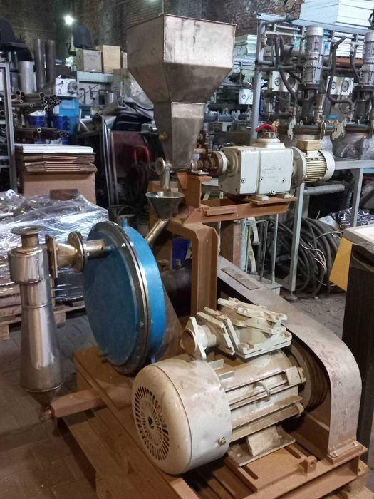 Мельница тонкого помола для фторопласта, древесной муки, минпорошка