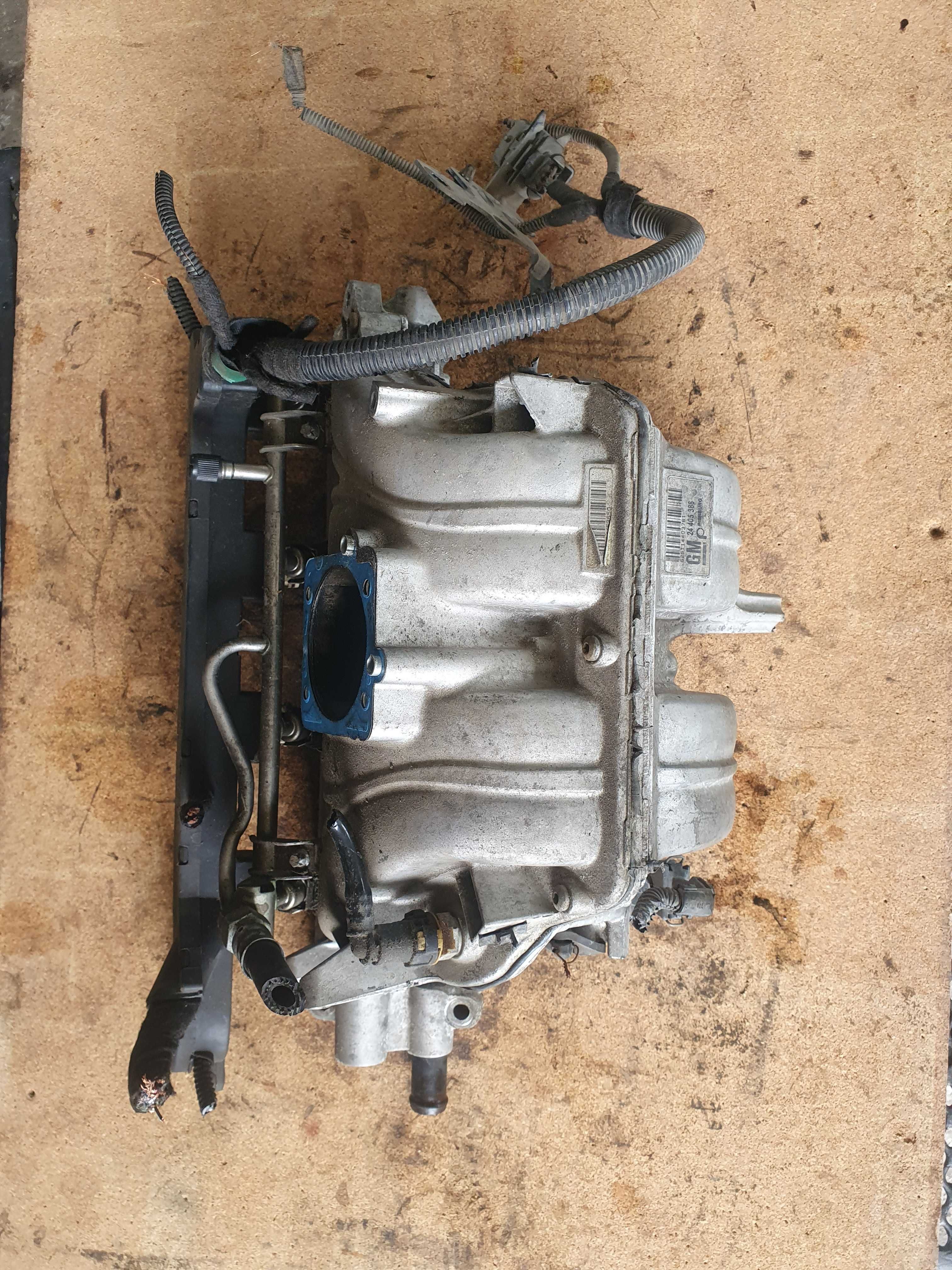 Kolektor ssący listwa wtryskowa Opel Astra H 3 III 1.8 benzyna z18xe