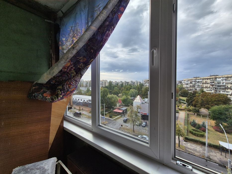 Продаж 2к квартира 53квм Мілютенка 10/1 метро Чернігівська