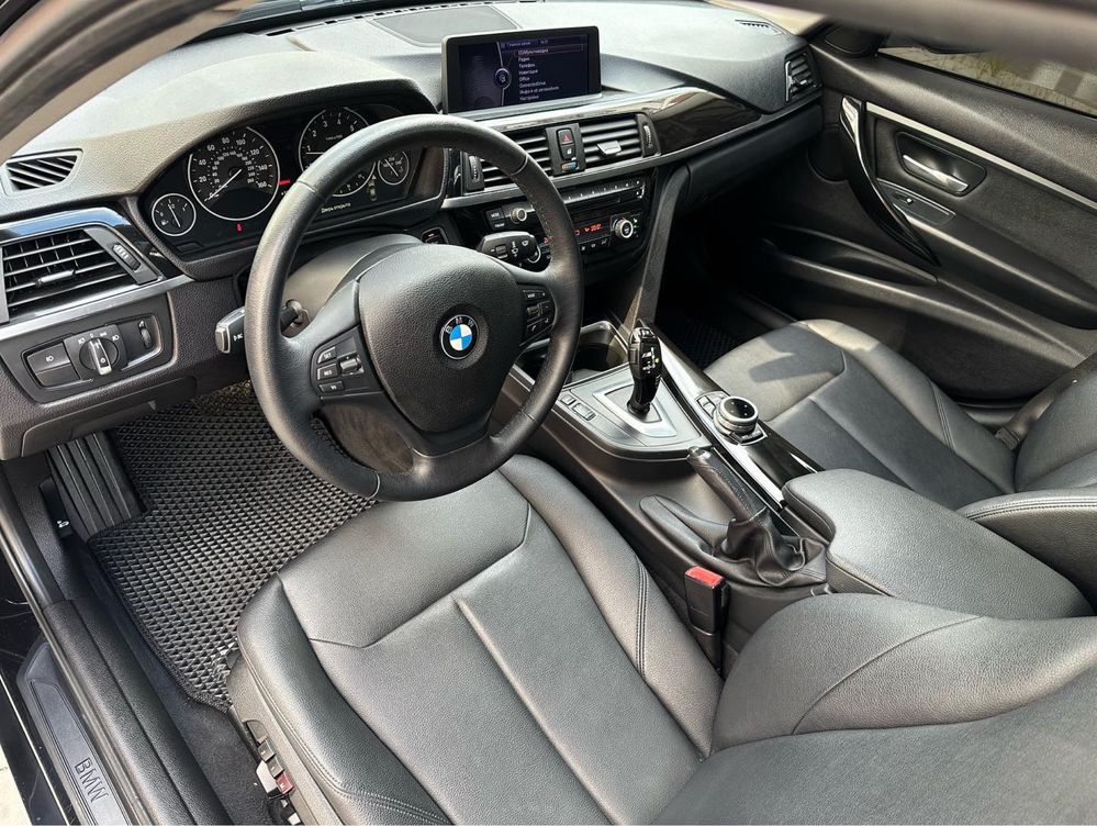 BMW 3 Series 328i