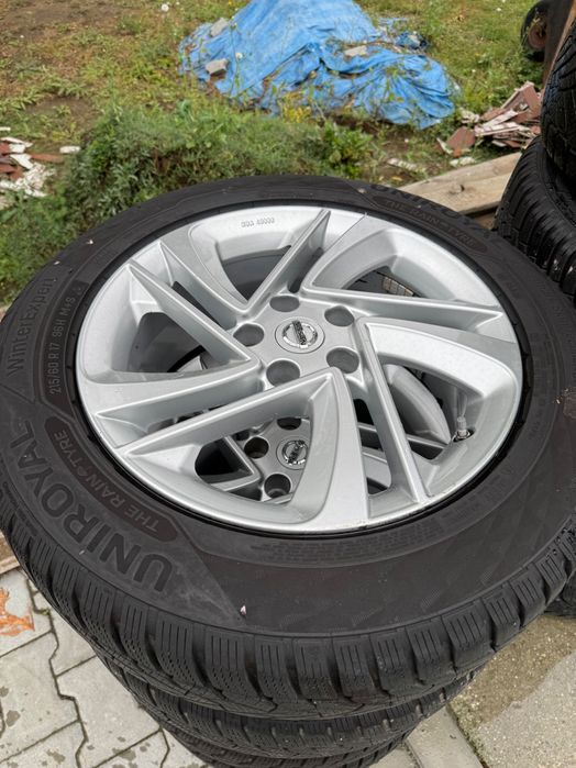 Komplet oryginalnych kół zimowych Nissan Quashai