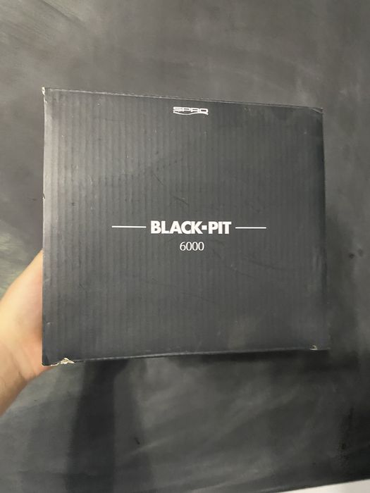Kołowrotek Black Pit 6000 SPRO