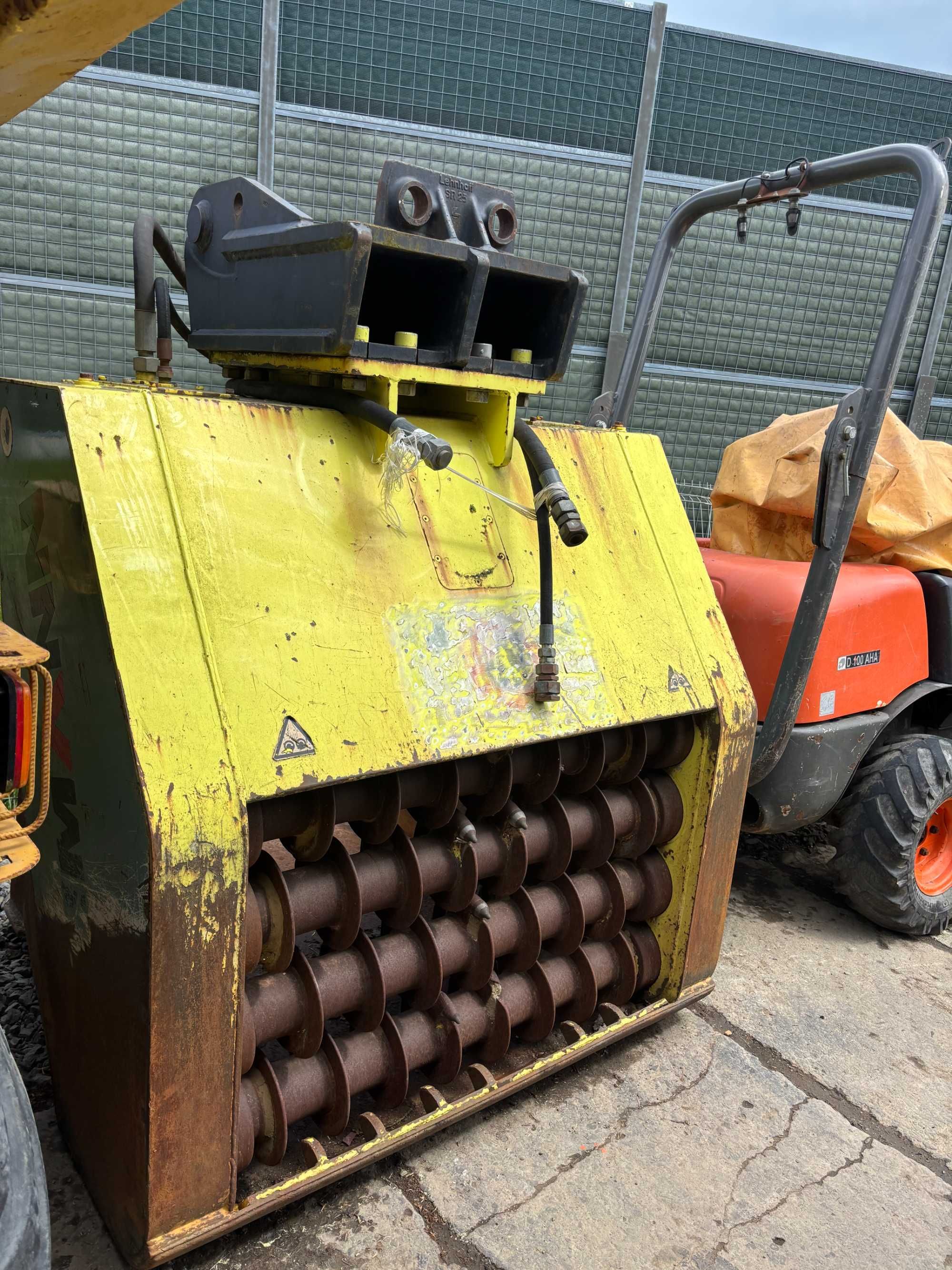 Łyżka do przesiewu ziemi RAMMAX RSS 1300-4 do koparki 15-20t