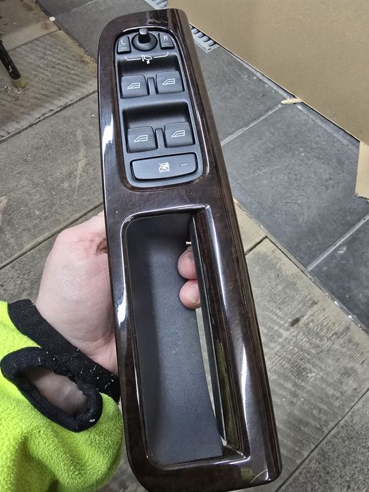 Dekor Panel Szyby Lewej  Przedniej Volvo V50 S40 BRĄZ
