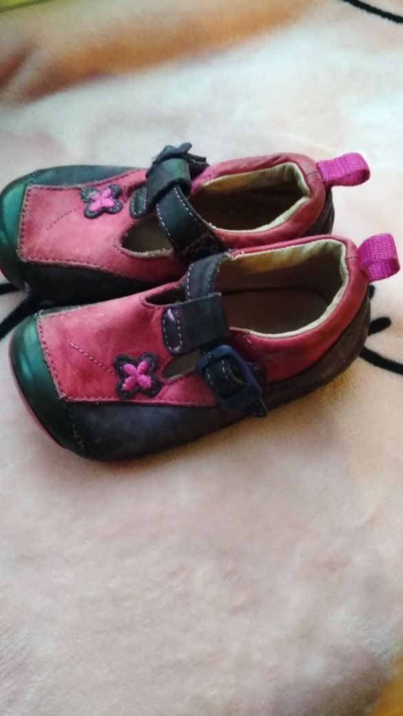 Туфельки шкіряні для дівчинки Clarks р.20