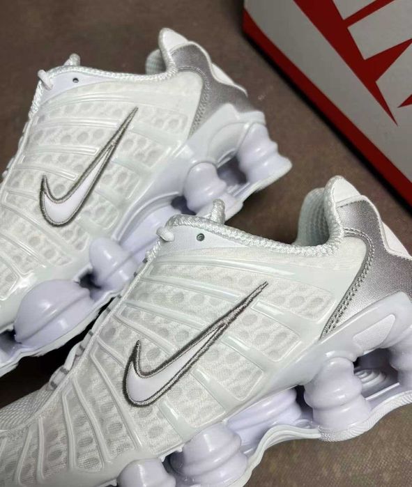 Buty Trampk Nike shox TL white R.42