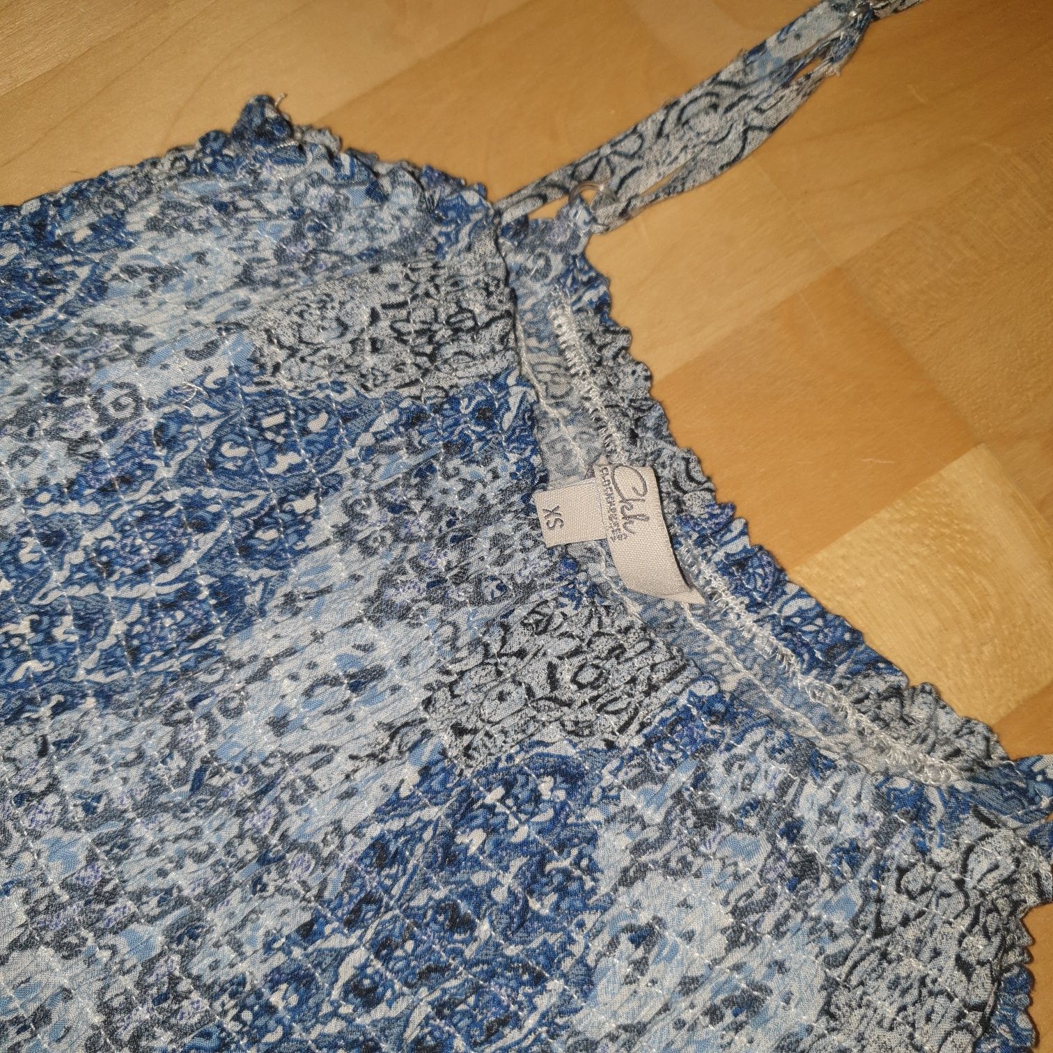 Sukienka r. XS.  C&A.  Nowa.