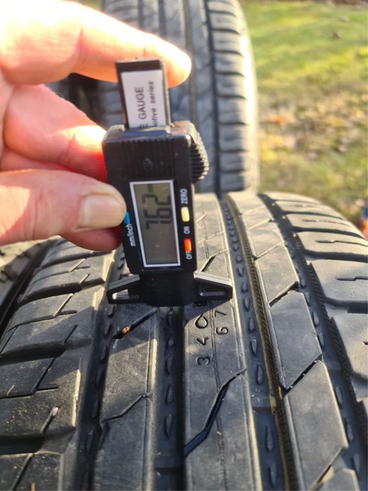 Komplet felgi+opony BMW 17” Nokian 235/55 R17