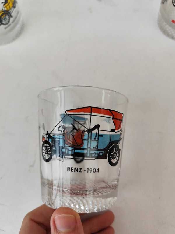 Conjunto de 3 copos com motivos automobilisticos