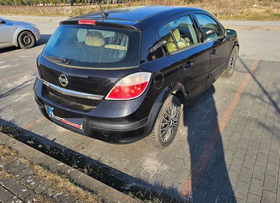 Opel Astra H 1.7 CDTI 2004 – Ekonomiczny i zadbany