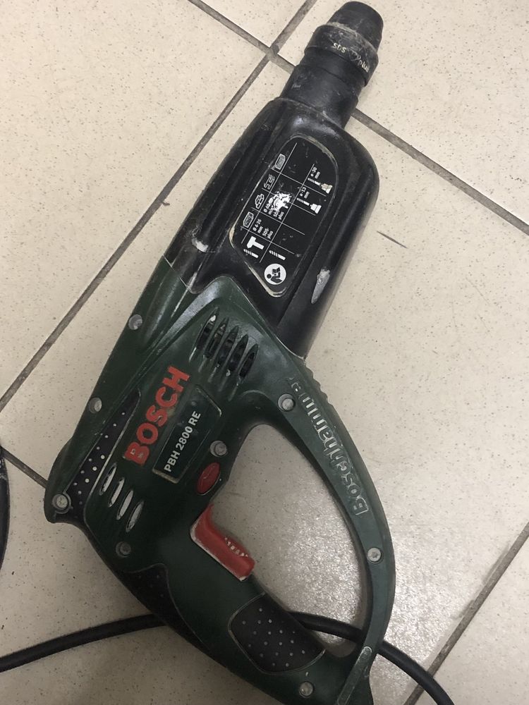 Перфоратор Bosch PBH 2800 RE