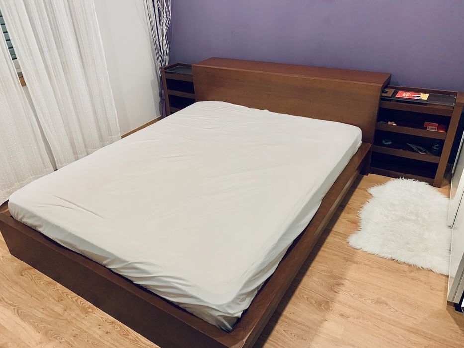 Mobilia: Cama / Aparador / Mesa de Jantar / Movel Multimédia / Espelho
