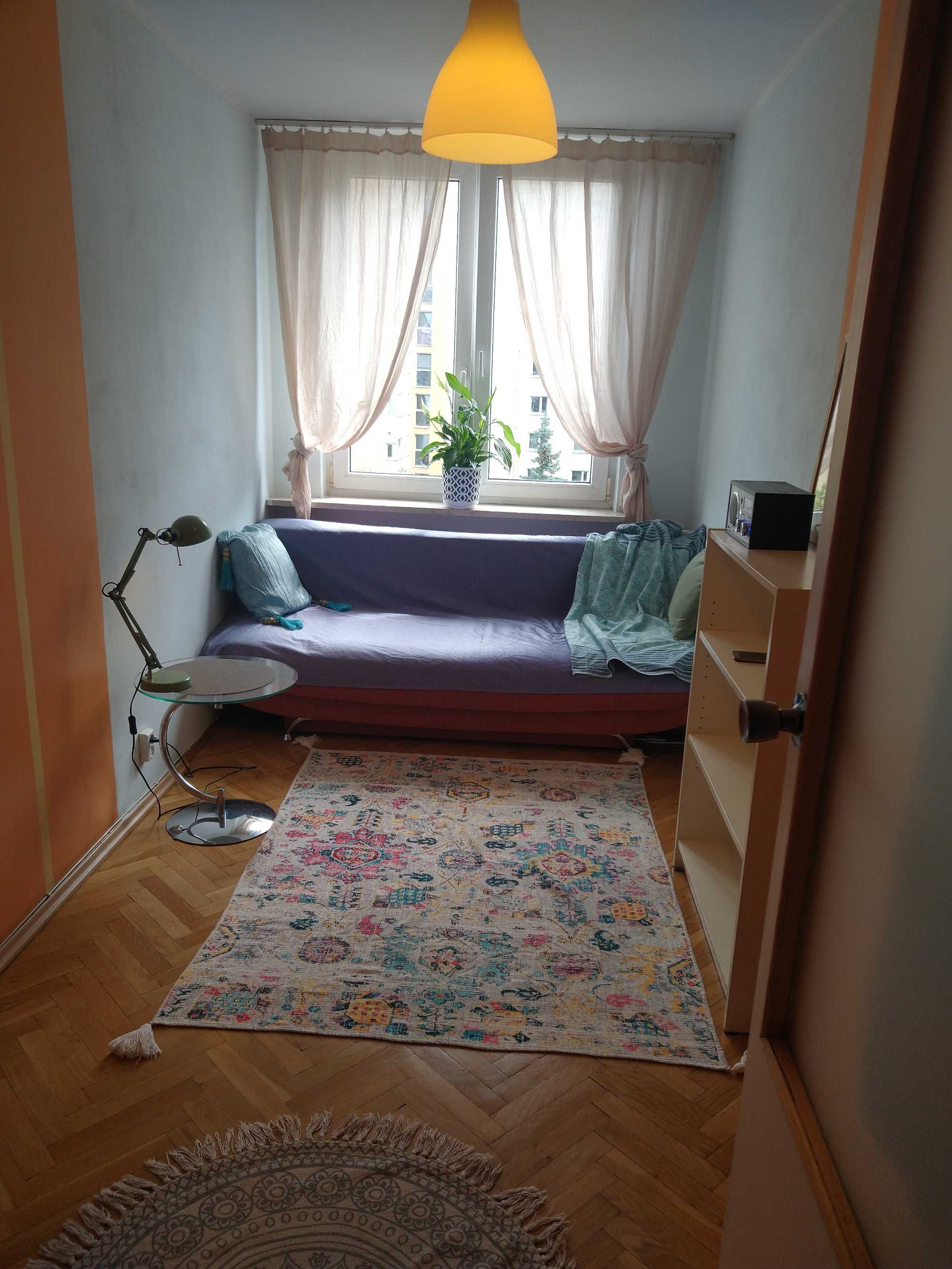 **Pokoj 12 m2 na Orzyckiej ,przy Galerii Mokotow,UW wynajme**