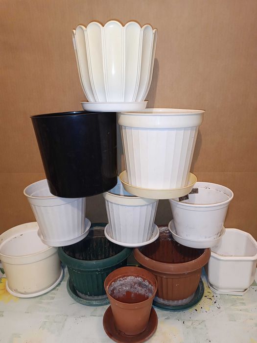 квіткові вазони горщики пластикові квітів білі коричневі великі 11 шт