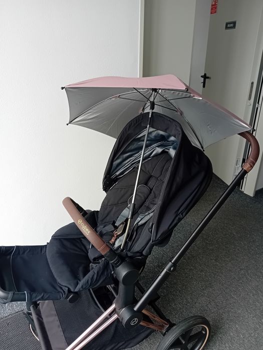 Wózek 3w1 Cybex Priam Lux czarny, piękny 

Sprzedam zesta