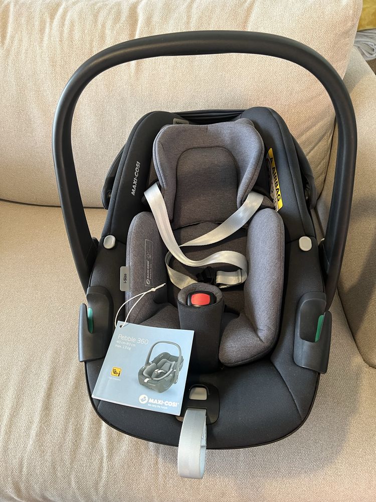 Ovo Maxi Cosi Pebble 360 & Base Isofix FamilyFix 360