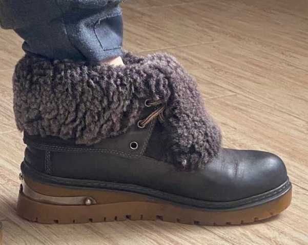 Взуття жіноче зимове