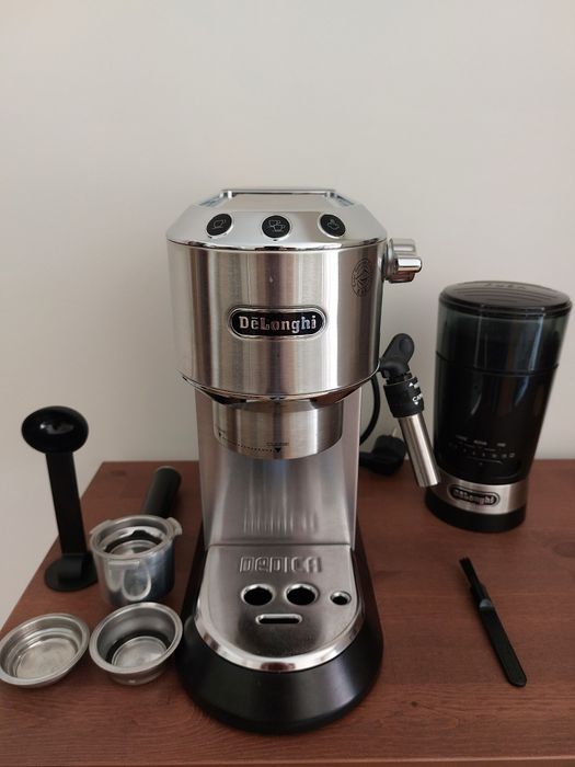 Maquina de Cafe Manual Delonghi Dedica Style + Moinho KG210