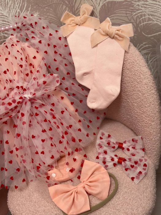 Святкові сукні для дівчинки 74 80 86 розмір