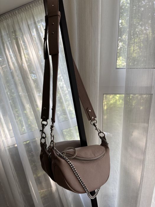 Шкіряна сумочка через плече(бананка)