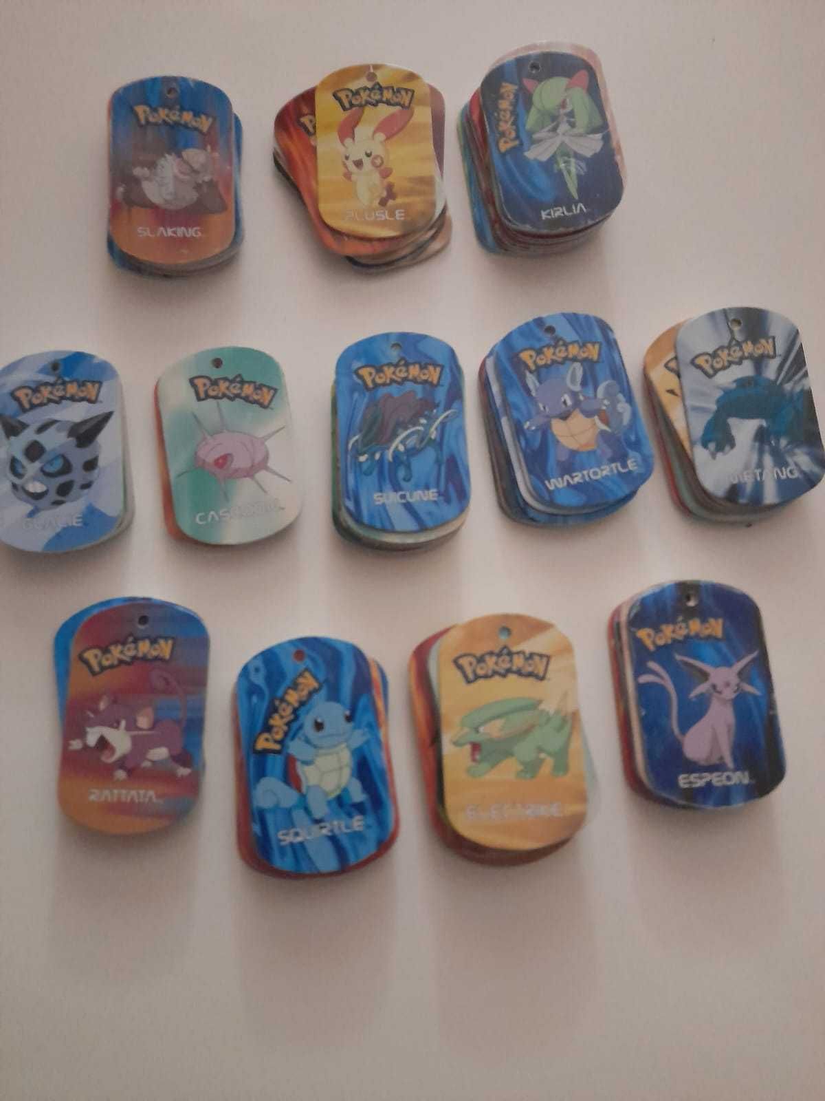 Cartas em chapa Pokémons colecionar