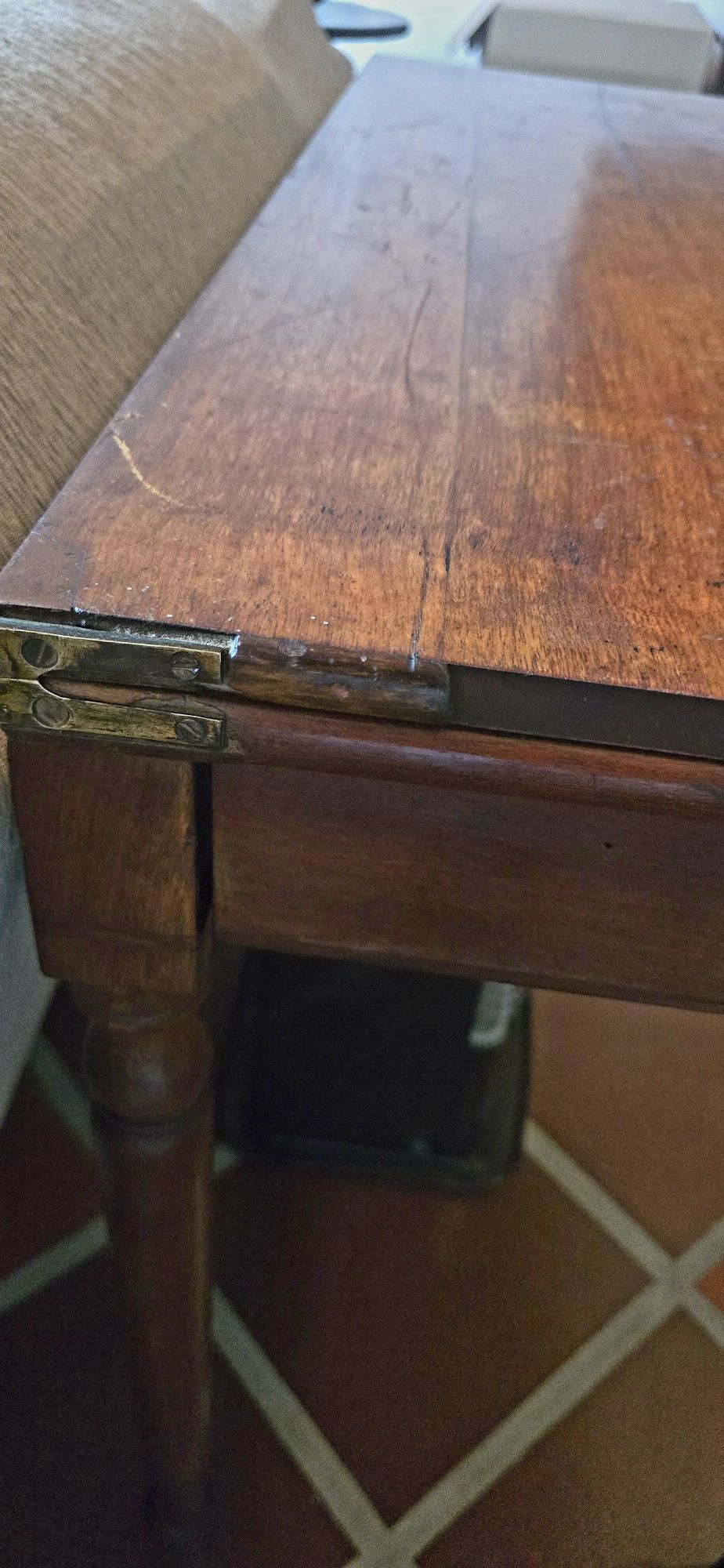 Mesa de jogo antiga do período Mahogani