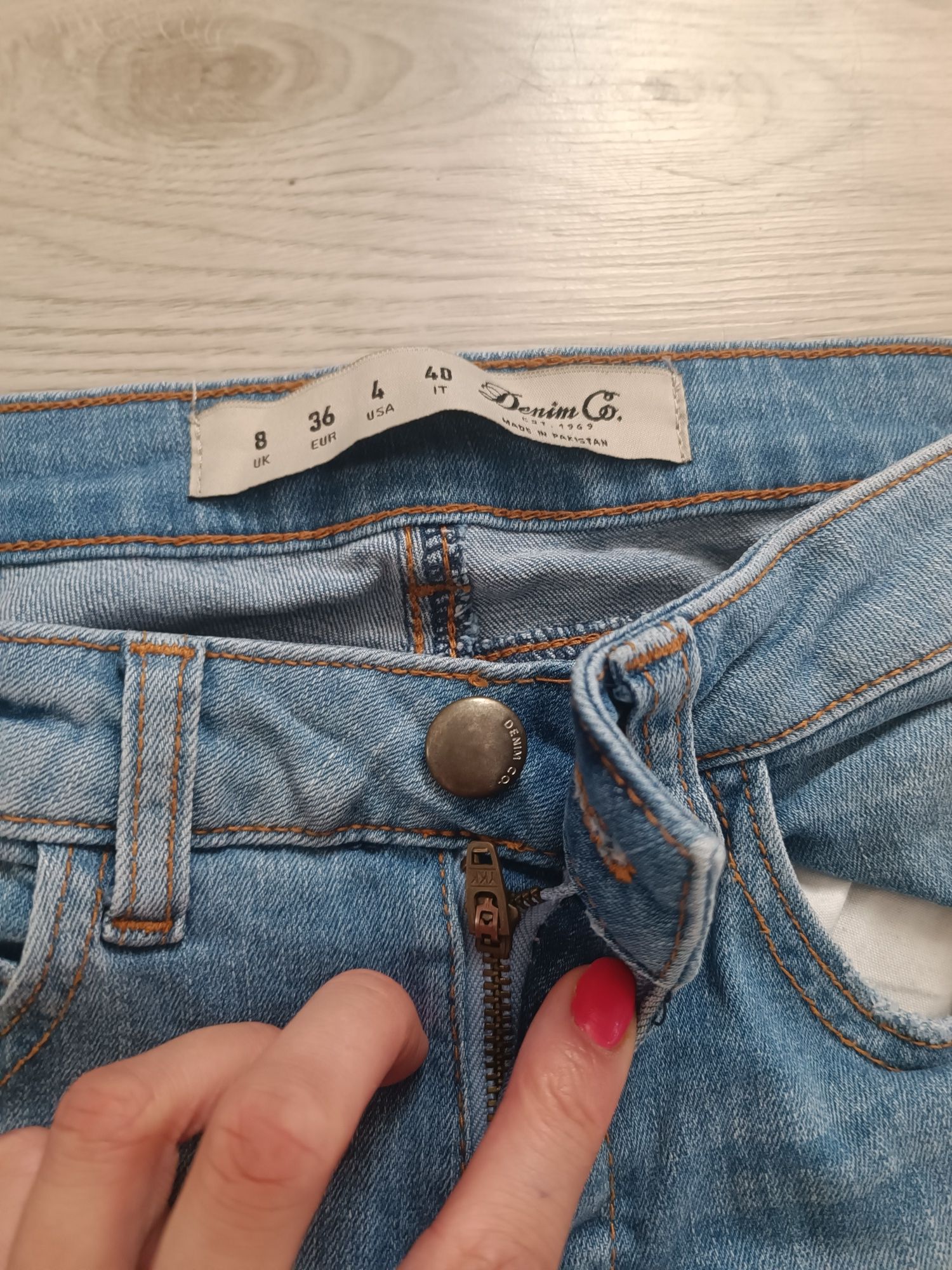 Spodnie damskie dżinsowe Denim Co. r. 36