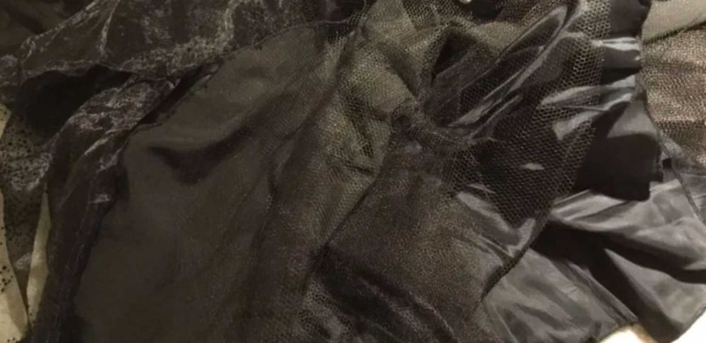 Czarna elegancka tiulowa sukienka