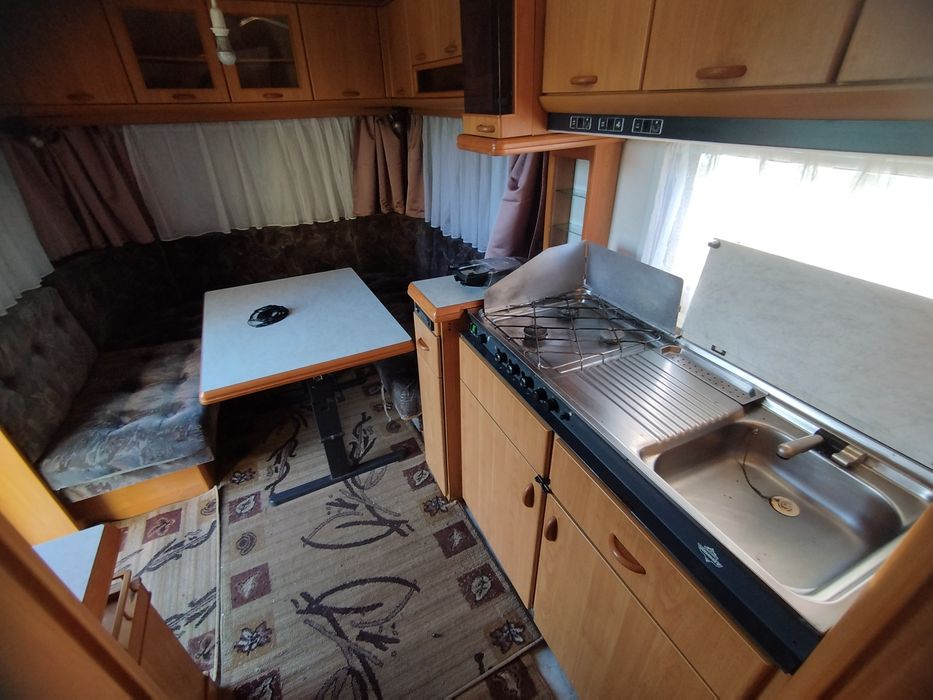 Przyczepa Kempingowa Hobby + napęd Mover + przedsionek