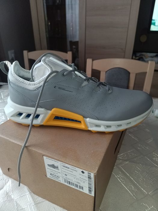 Męskie skórzane buty do golfa z Gore-Tex ECCO golf biom c4

ECCO golf