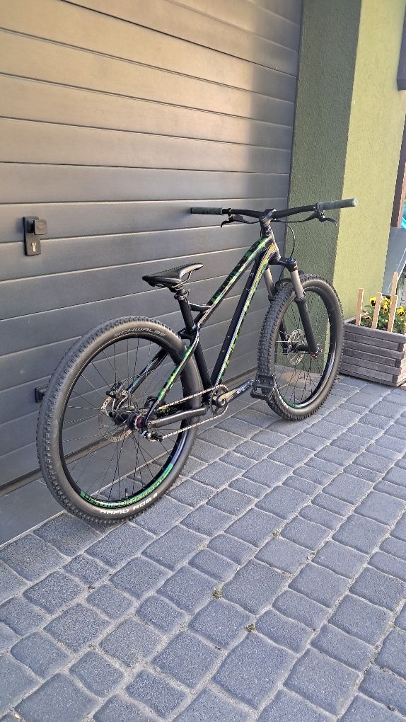 Rower Dirt Dartmoor Primal Intro 27.5