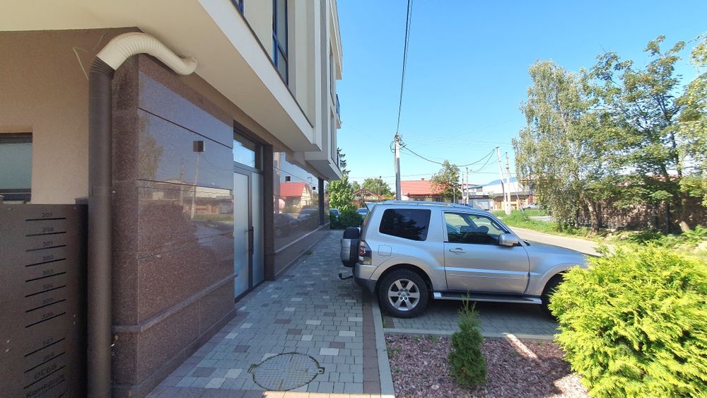 ПРОДАЖ КОМЕРЦІЙНОГО приміщення при центральній дорозі в'їзду в Ужгород