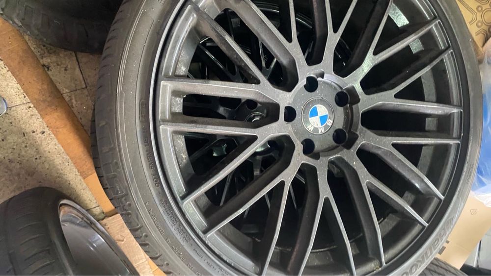 Vendo 4 jantes bmw X6 conpletos N 22 semi novas em boas condicões