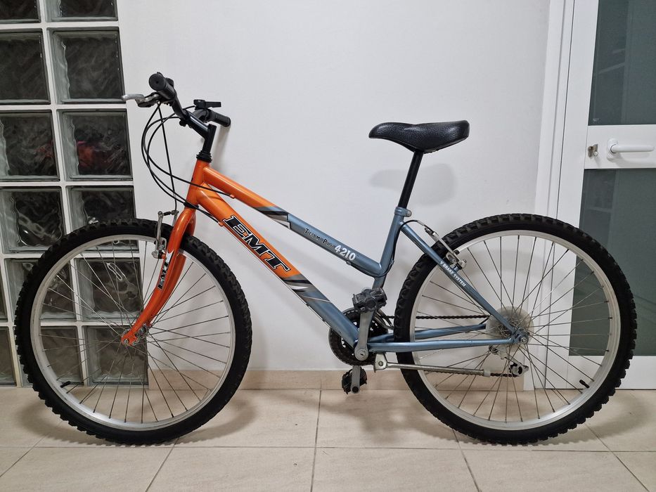 Bicicleta EMT Team Pro 4210 Roda 26