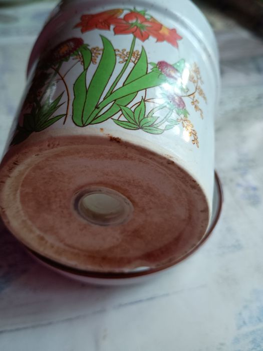 Вазон для квітів з квітковим малюнком