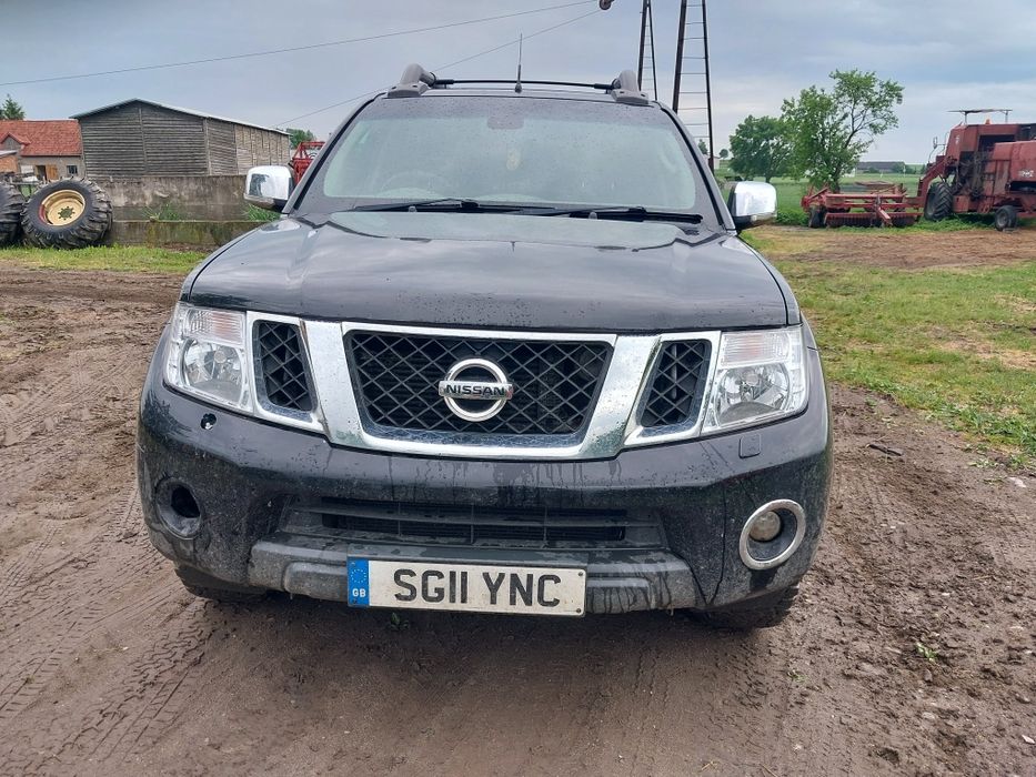 Części nissan navara 2.5 dci 4x4 silnik skrzynia most maska drzwi paka