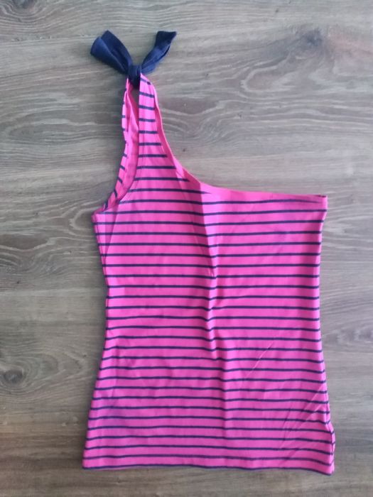 Bluzka bershka na jedno ramię w paski