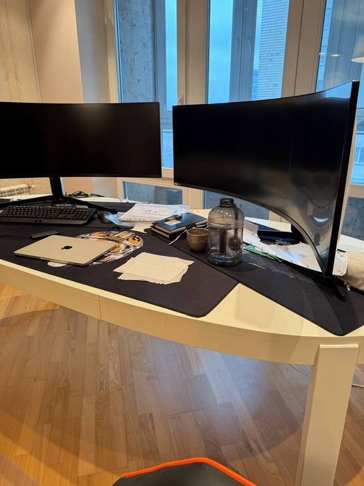 РОЗПРОДАЖ МЕБЛІВ,столи, оргтехніка,крісла,стільці,стелажі,полиці,тумби