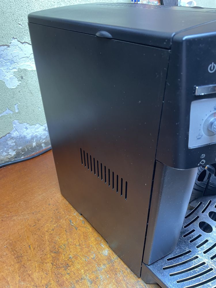 Кавомашина/Кофемашина Delonghi MAGNIFICA
